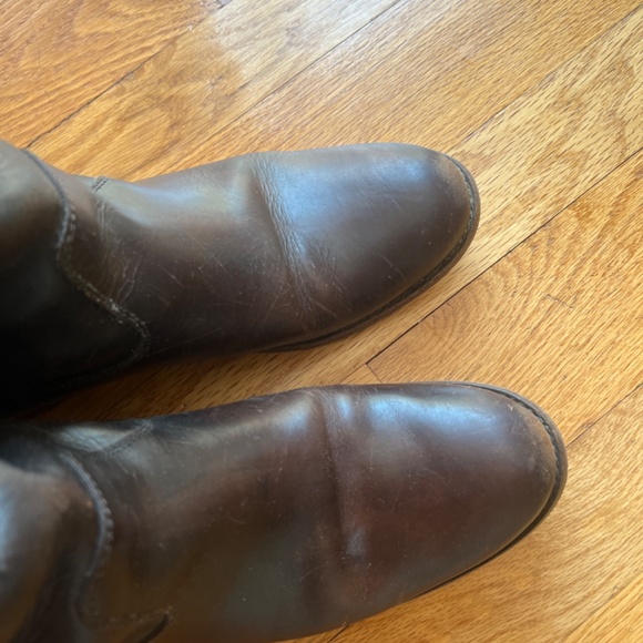 Frye Chelsea boot - Picture 4 of 4